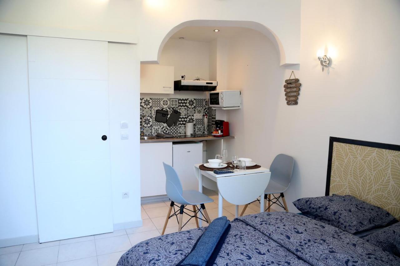 Pluton Apartment แซ็ง-ก็องแต็ง ภายนอก รูปภาพ